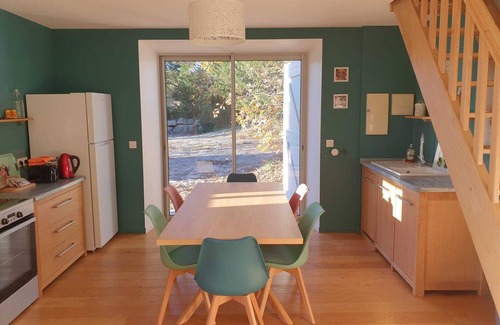 Labeaume House | Maison Ardéchoise Avec Bain Nordique au Milieu de la Nature