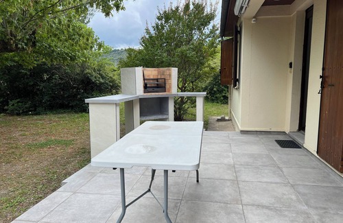 Les Assions House | Maison aux massots