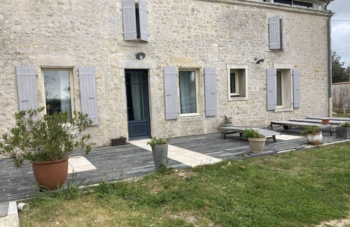 Saint-Just-Luzac House | Maison aux Pieds des Marais Salants