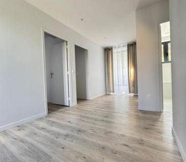 Chilly-Mazarin House | Maison avec 3 chambres, Paris centre 20min, Orly 20min, Disney 35min