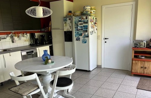 Couvin House | Maison Avec Grand Jardin et Jacuzzi, Proche de la Forêt