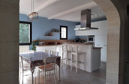 Caremeau House | Maison Avec Grand Jardin et Piscine Dans Quartier Calme