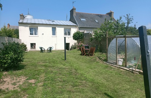 Lesneven House | Maison Avec Jardin Proche Centre Ville, 15 min de la Plage, 25 min de Brest
