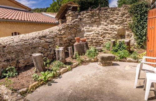 Sauveterre Villa | MAISON AVEC PISCINE - PROCHE AVIGNON - WiFI GRATUIT