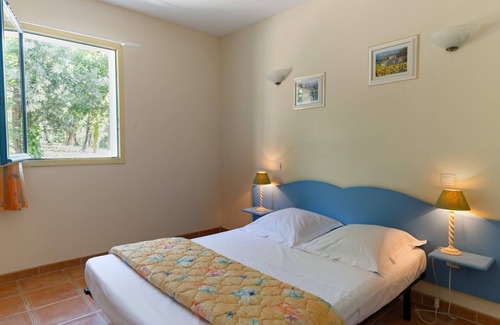 Gaujac Hotel | Maison avec terrasse | Saisonnier piscine!