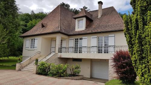 Boulazac-Isle-Manoire Bed & Breakfast | MAISON BLANCHE