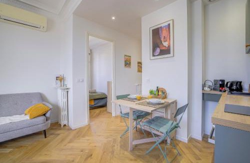Musicians Quarter Apartment | Maison Bianchi - Avenue Durante - Downtown Top floor