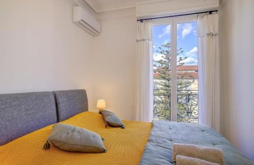 Musicians Quarter Apartment | Maison Bianchi - Avenue Durante - Downtown Top floor