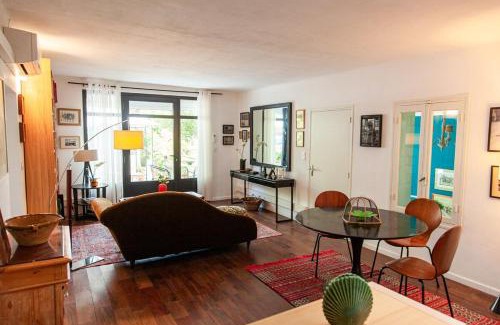 Quartier des Espesses House | Maison Blanche