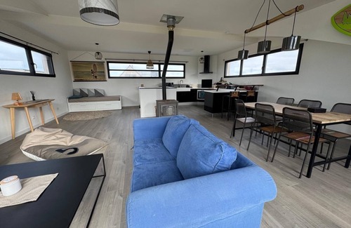 Ploudalmezeau House | Maison Bois, sea view, less than 100m from the sandy beach