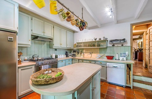Lauzerte Villa | Maison Catalpa - Seven Bedroom Villa, Sleeps 18