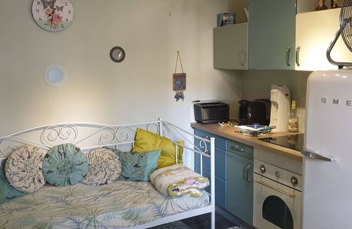 Cazouls-d'Herault Bed & Breakfast | Maison Cazouline - eco-friendly cottage