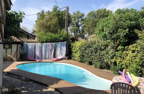 Gee-Riviere House | Maison chaleureuse avec piscine partagee a Gee Riviere 55 m²