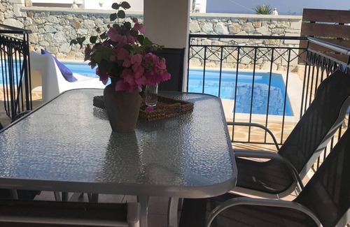 Kournas House | Maison Crétoise Avec Piscine Proche Plage vue mer