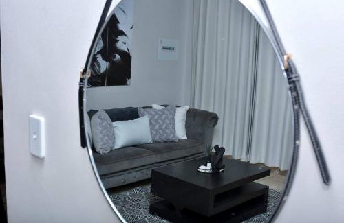 Emalahleni Apartment | Maison d'Ambiance