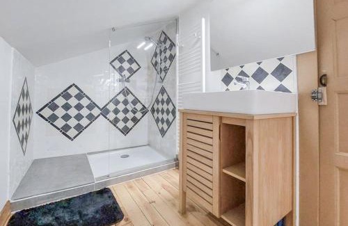 Rozier-Cotes-d'Aurec House | Maison d'artiste de village