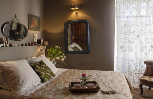 Severac-d'Aveyron Bed & Breakfast | Maison d'Hôtes La Singulière