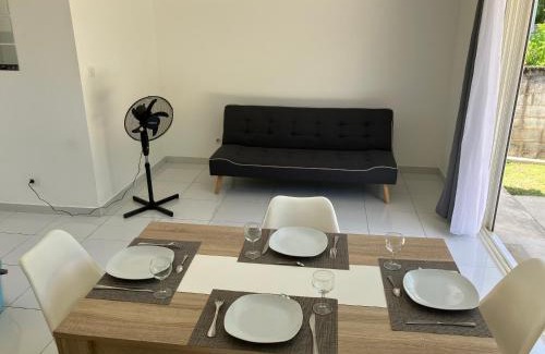 Macouria House | Maison de 2 chambres avec jardin