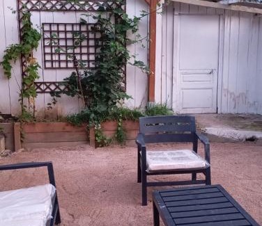 Saint-Eloy-les-Mines House | Maison de campagne