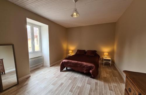 Verneuil-sur-Igneraie House | Maison de campagne en Berry, proche de La Châtre et George Sand, cour, jardin privé, tout inclus - FR-1-591-368