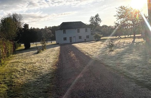 Saint-Cyr-du-Ronceray House | Maison de Campagne