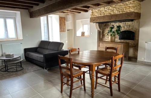 Montaron House | Maison de campagne rénovée