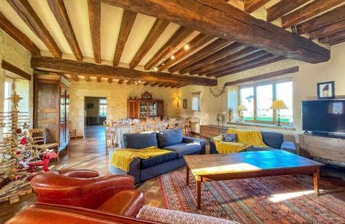 Dorceau House | Maison de charme avec piscine intérieure, grand jardin, et paysages magnifiques en pleine campagne - FR-1-497-164