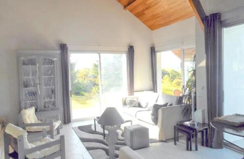 Chancay House | Maison de charme à Reugny avec jardin et vue sur montagne