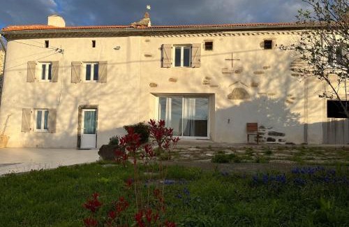 Autrac House | Maison de vacances rénovée à la ferme, terrasse, proche du Parc Ardes, Puy de Dôme et Brioude - FR-1-582-375