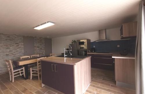 Autrac House | Maison de vacances rénovée à la ferme, terrasse, proche du Parc Ardes, Puy de Dôme et Brioude - FR-1-582-375