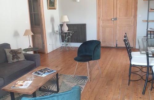 Savigny-les-Beaune House | Maison de Ville Indépendante Centre Village
