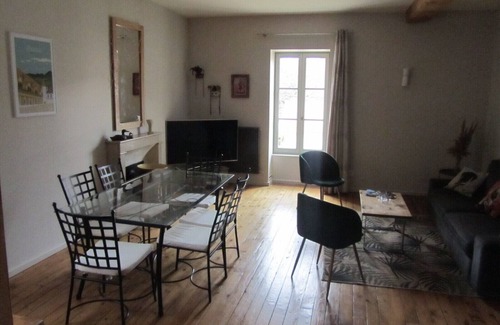 Savigny-les-Beaune House | Maison de Ville Indépendante Centre Village