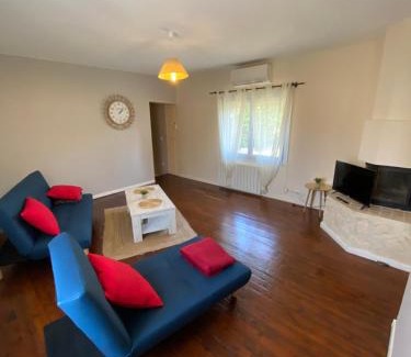 Malataverne Apartment | Maison de village avec terrasse