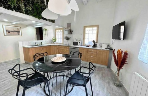 Saint-Gilles House | Maison de Village sur les Chemins de Compostelle