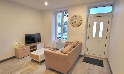 Jonzac Apartment | Maison de ville avec Jardin "WINSTON 2"