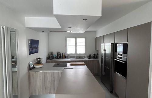 Mennecy House | Maison de Ville Entre Paris, Versailles, Fontainebleau et Disney Land