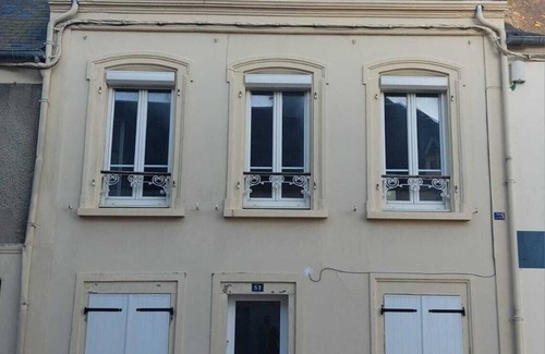 Isigny-sur-Mer House | Maison de Ville et Plages du Débarquement - 2 Ch - 6 Personnes