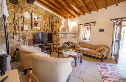 Lofou House | Maison Des Vignes Lofou