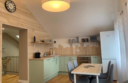 Le Pin Apartment | Maison du Bonheur, gîte Les Collines