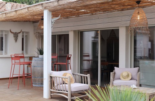 Aimargues Villa | Maison du Bonheur - Piscine - Jacuzzi - Proche Plage