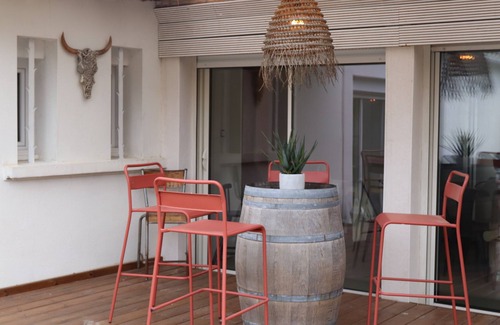 Aimargues Villa | Maison du Bonheur - Piscine - Jacuzzi - Proche Plage