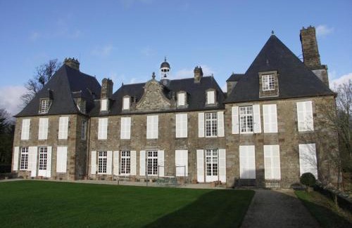 Rabodanges House | Maison du Chapelain avec Cheminée, Jardin et Animaux Acceptés - FR-1-497-54