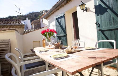 La Garde-Freinet House | Maison Elsud LA GARDE-FREINET centre 3 Chambres Terrasse Parking
