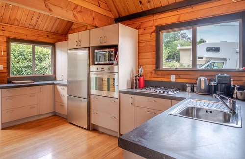 Akaroa House | Maison en Noyer - Akaroa Holiday Home