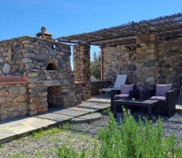 Moltifao House | Maison en pierre corse avec vue entre mer et montagne