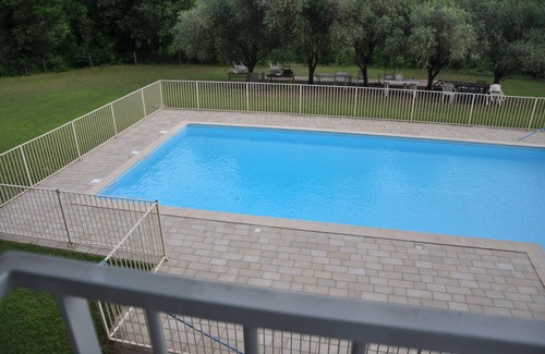 Chavannes House | Maison en Pierre Dans Co-propriété Avec Piscine