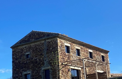 Aigueze House | Maison en Pierre Près des Gorges de Lardèche à Labri des Regards