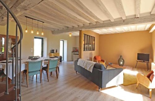 Neuvy-au-Houlme House | Maison en pierres avec Grand Jardin, WIFI, tout inclus - FR-1-497-170