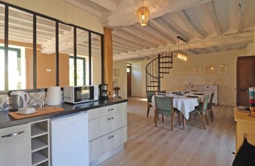 Neuvy-au-Houlme House | Maison en pierres avec Grand Jardin, WIFI, tout inclus - FR-1-497-170