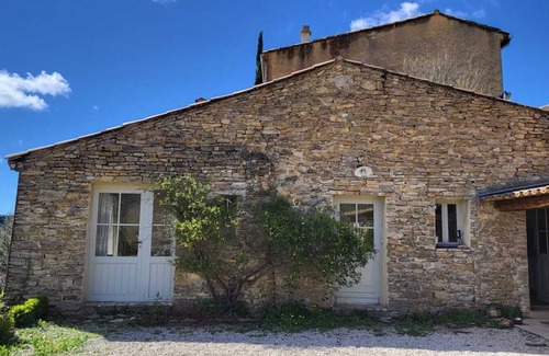 Faucon House | Maison en Provence Avec Jardin Arboré et vue sur le Mont Ventoux
